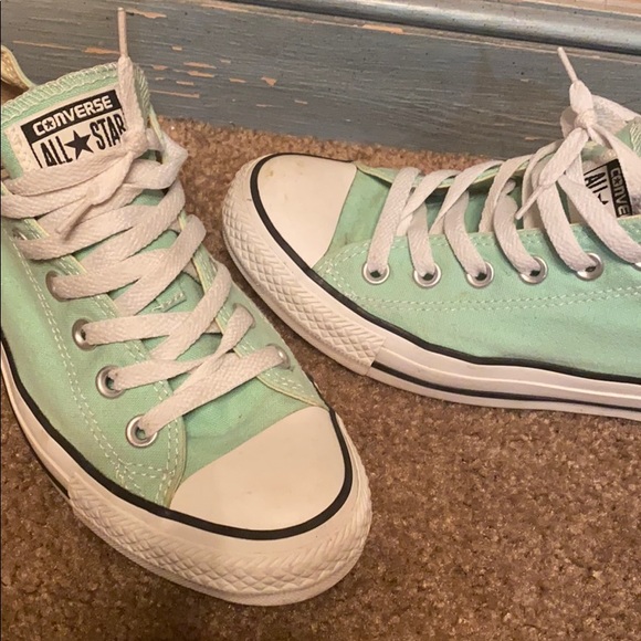 Convers - Picture 3 of 3